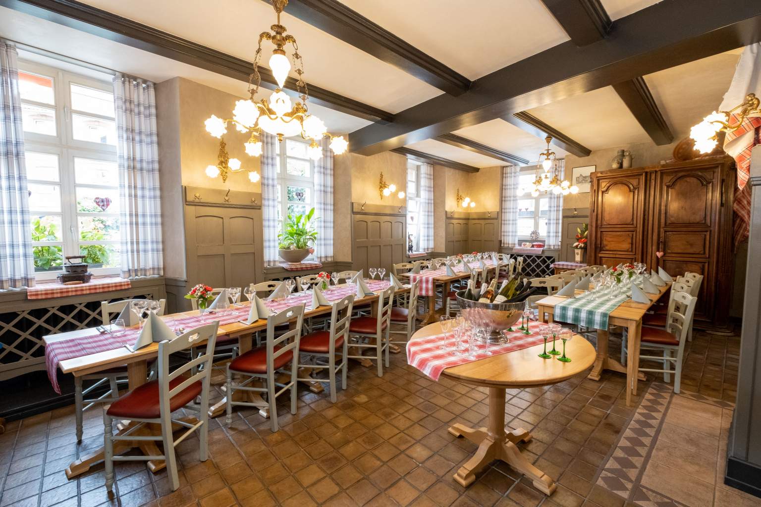 Salle pour banquet et réception à  Wissembourg Hôtel La Couronne 